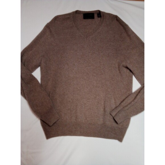 Women's Black Brown Brand Cashmere Sweater Light Tan Color Size Lrg Small Holes - Picture 3 of 13